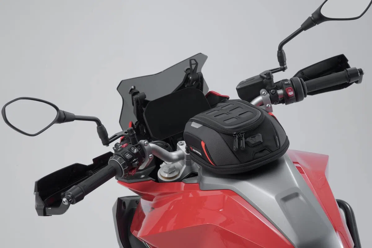 PRO Micro Tankrucksack BMW R nineT-5 1N12 (K21) (19-20) & PRO Tank Ring Black. Kawasaki Models. Tank with 5 Screws.
